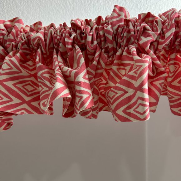 Pink White Diamond Pattern Valance Curtain 9" X 180" Rod Pocket - Picture 2 of 5